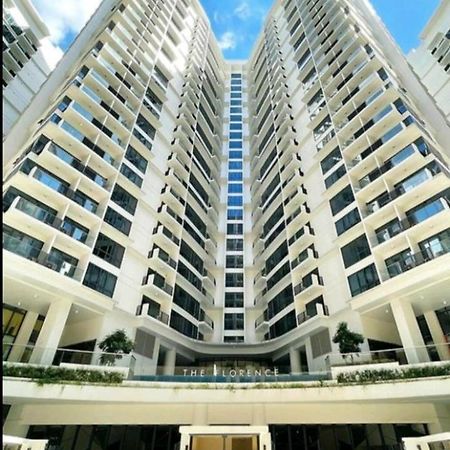Grand Canal Penthouse! 马尼拉 外观 照片